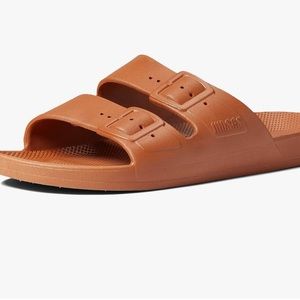 Women's Tan freedom Moses sandals size 38/39.